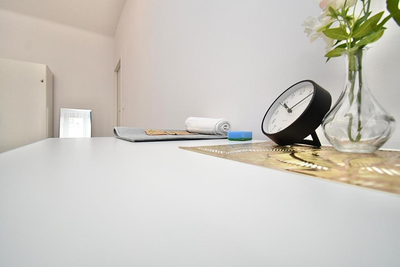 ורשה Rental Apartments Aleja Niepodleglosci מראה חיצוני תמונה