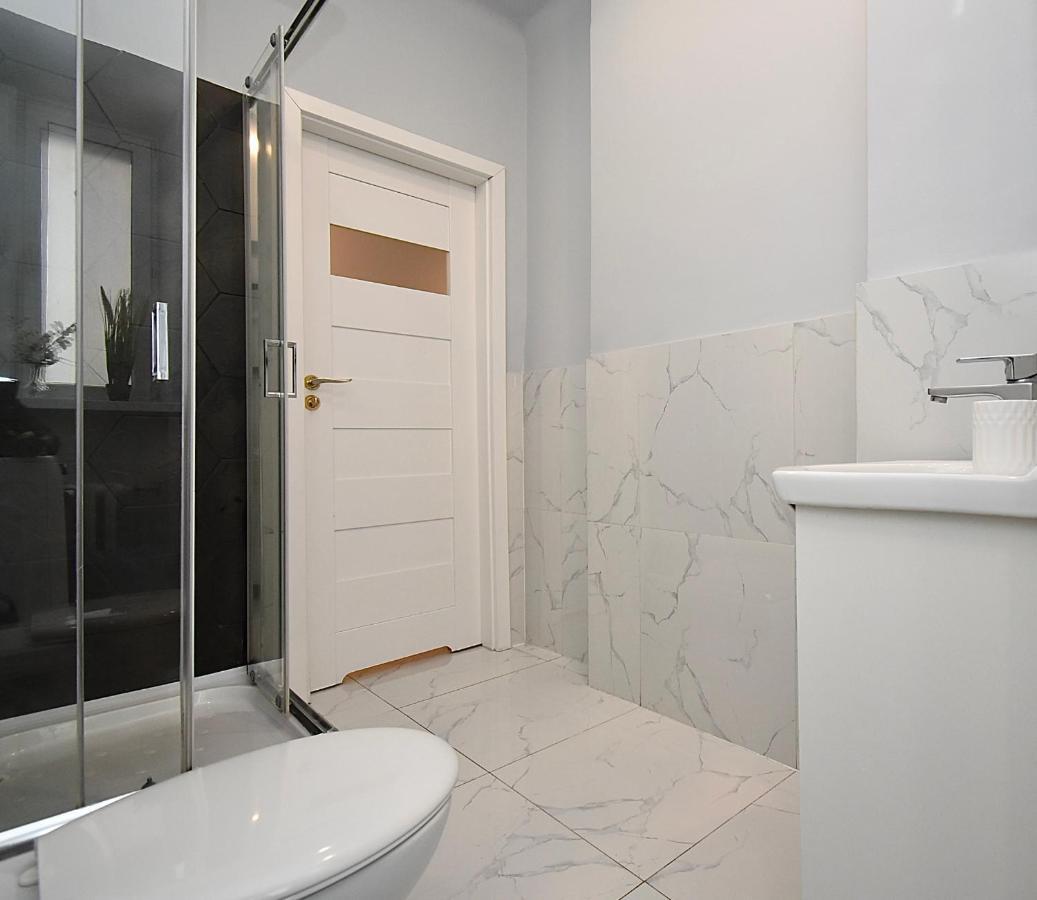 ורשה Rental Apartments Aleja Niepodleglosci מראה חיצוני תמונה