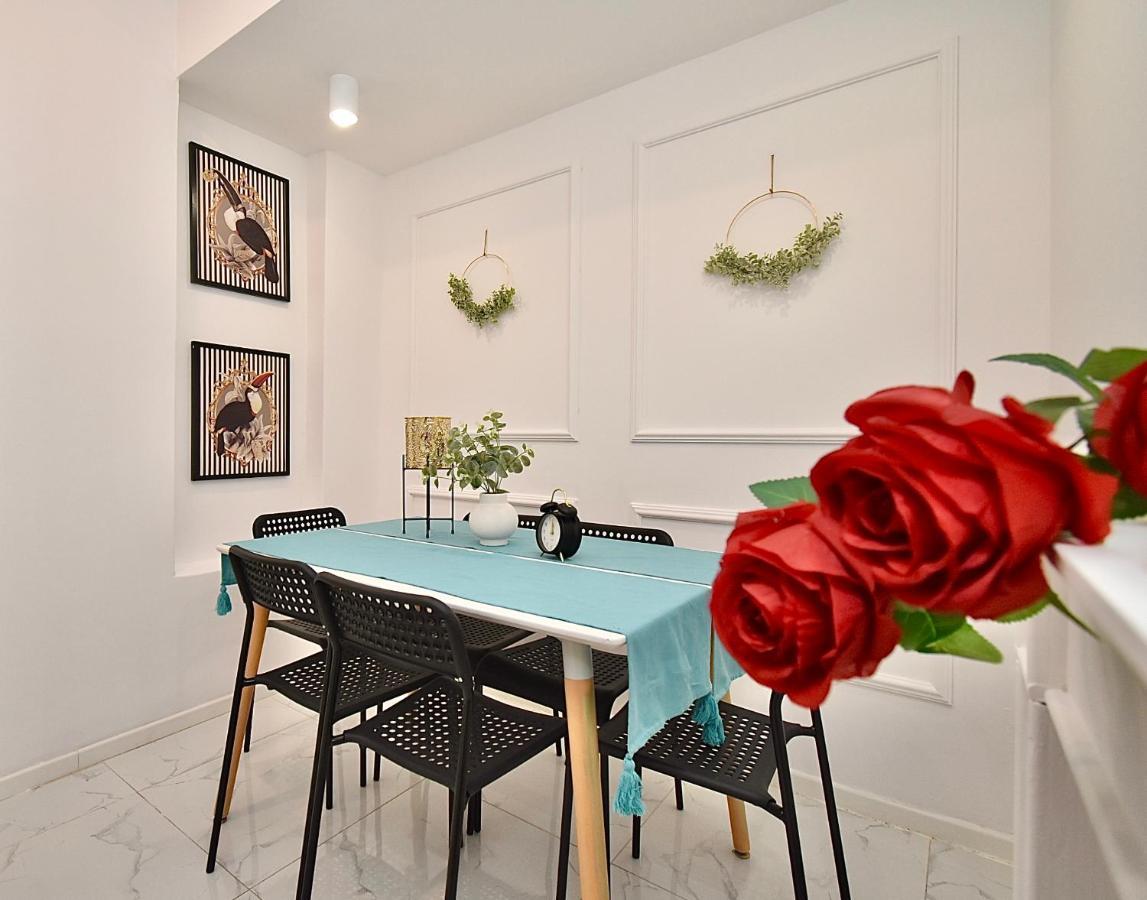 ורשה Rental Apartments Aleja Niepodleglosci מראה חיצוני תמונה