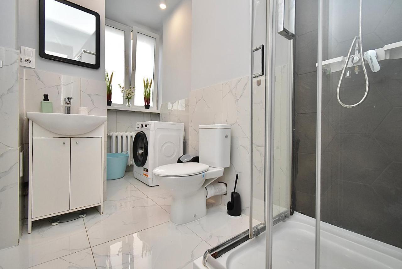 ורשה Rental Apartments Aleja Niepodleglosci מראה חיצוני תמונה
